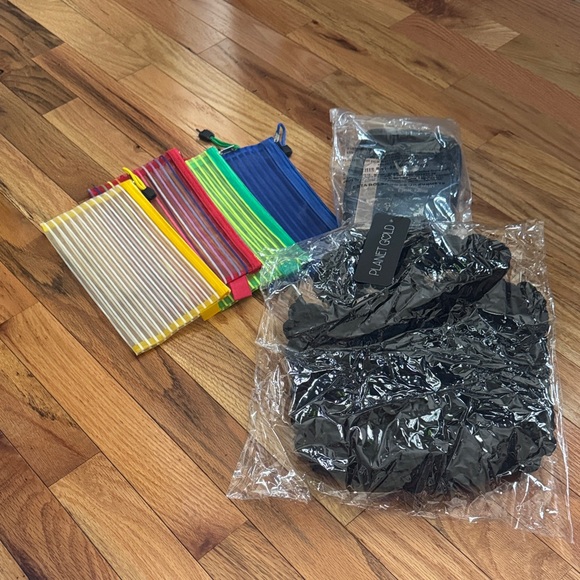 NWT Apana Belt Bag Camo NWT Planet Gold Hobo Black 4 NWOT Mesh Cosmetic Bags - Picture 10 of 10